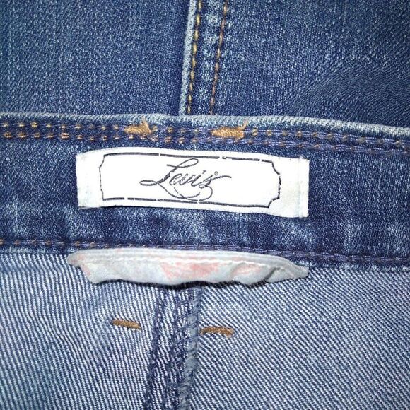 Levi's Women's Denim Pencil Skirt with Pockets and Back Slit | Size 4 | Y2K - Picture 9 of 9